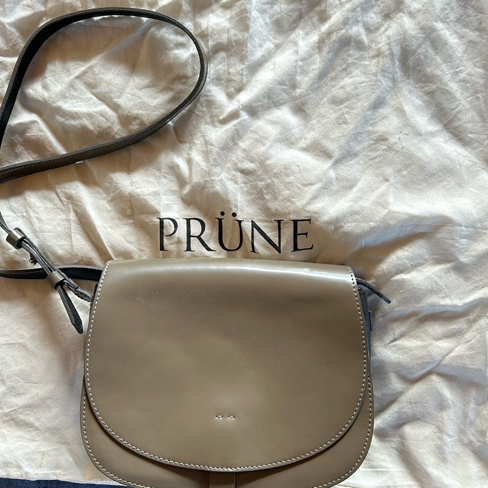 Prune purse like new!